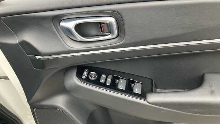 Honda HR-V 1.5 eHEV Advance 5dr CVT Hybrid Hatchback 