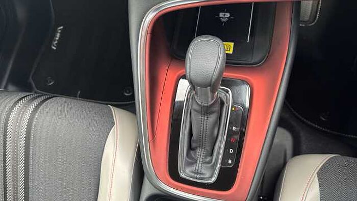 Honda HR-V 1.5 eHEV Advance Style 5dr CVT Hybrid Hatchback 